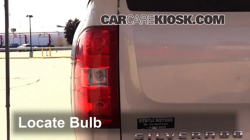 2008 Chevrolet Silverado 2500 HD LT 6.0L V8 Crew Cab Pickup (4 Door) Lights Reverse Light (replace bulb)